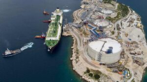 Greek LNG imports boosted by US supplies in Q1 2022