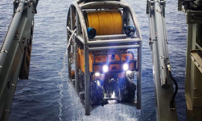 underwater cables rov
